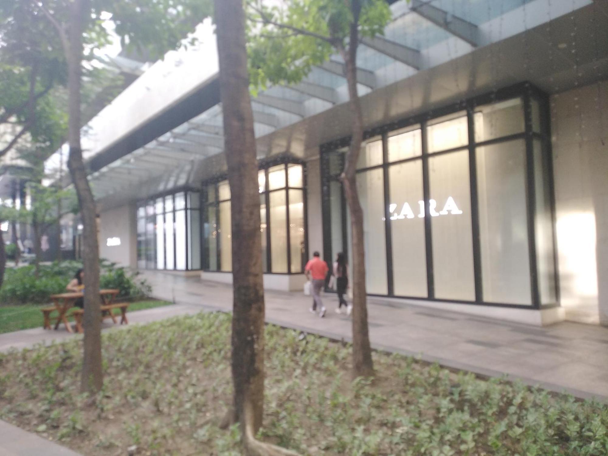 2 Bedrooms Units Forbes Area 5Th Avenue Bgc Center Manila Exterior photo
