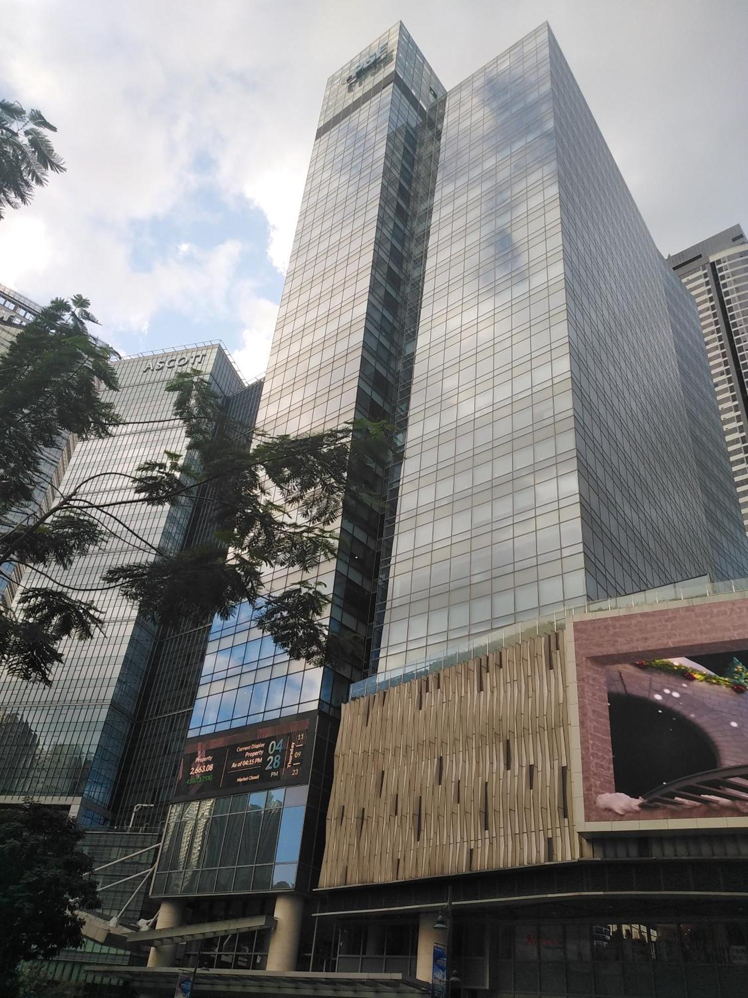 2 Bedrooms Units Forbes Area 5Th Avenue Bgc Center Manila Exterior photo