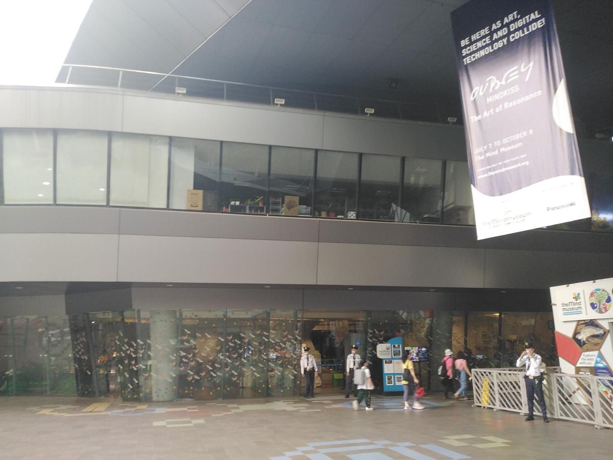 2 Bedrooms Units Forbes Area 5Th Avenue Bgc Center Manila Exterior photo